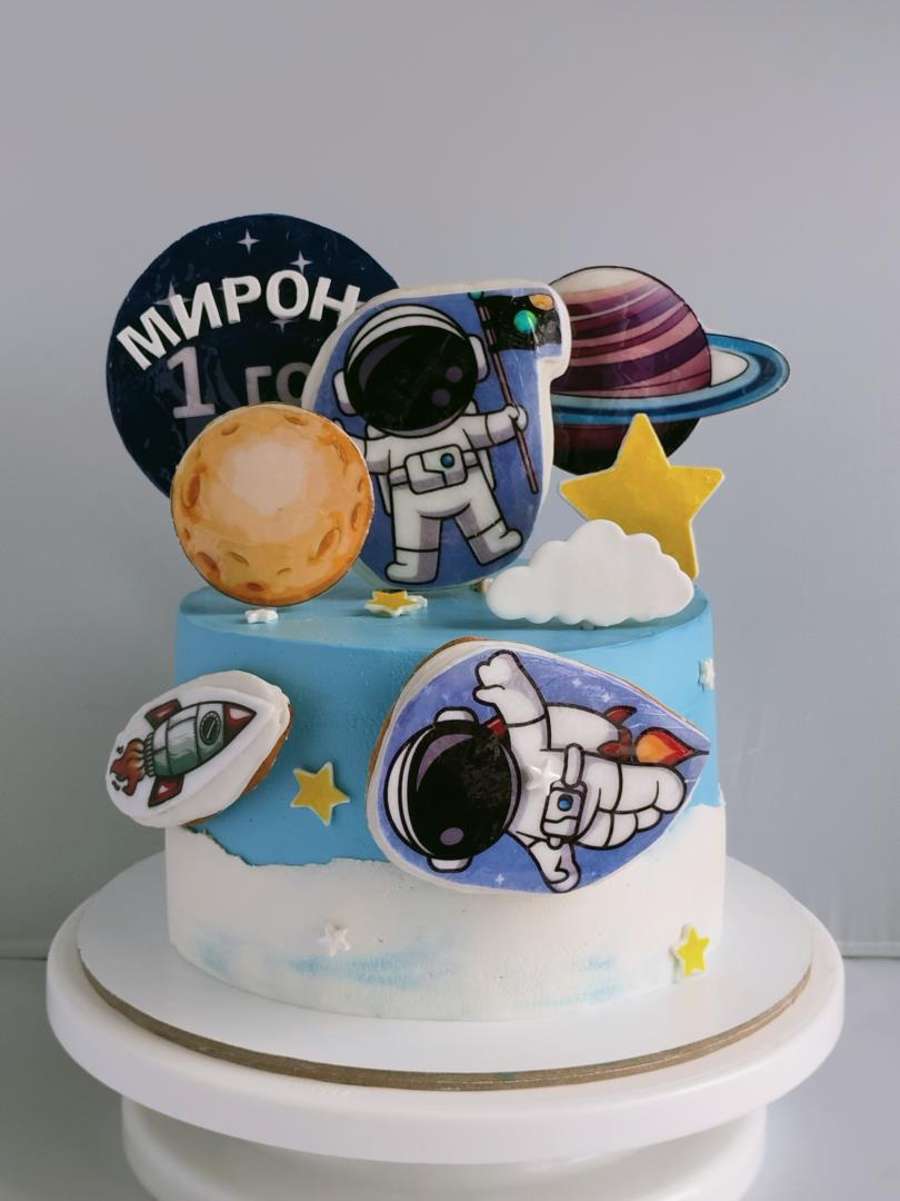 Торт для юного космонавта