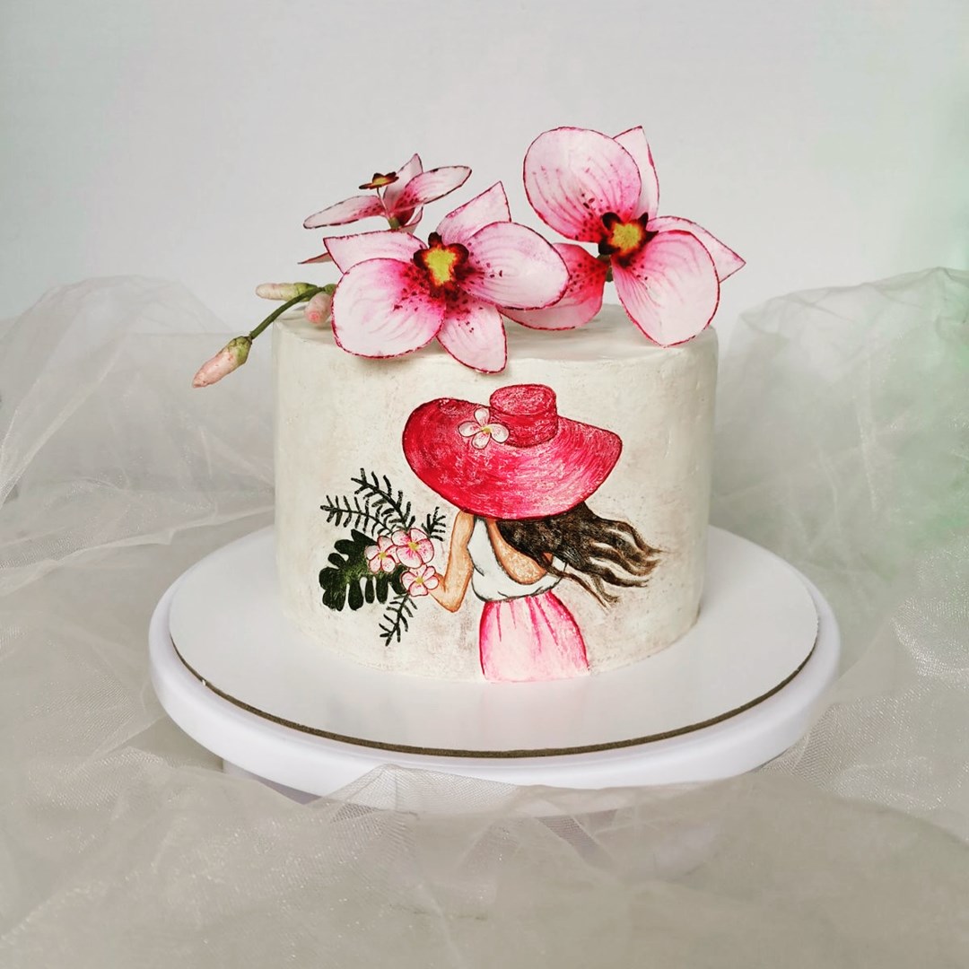 Торт с рисунком и вафельным цветком